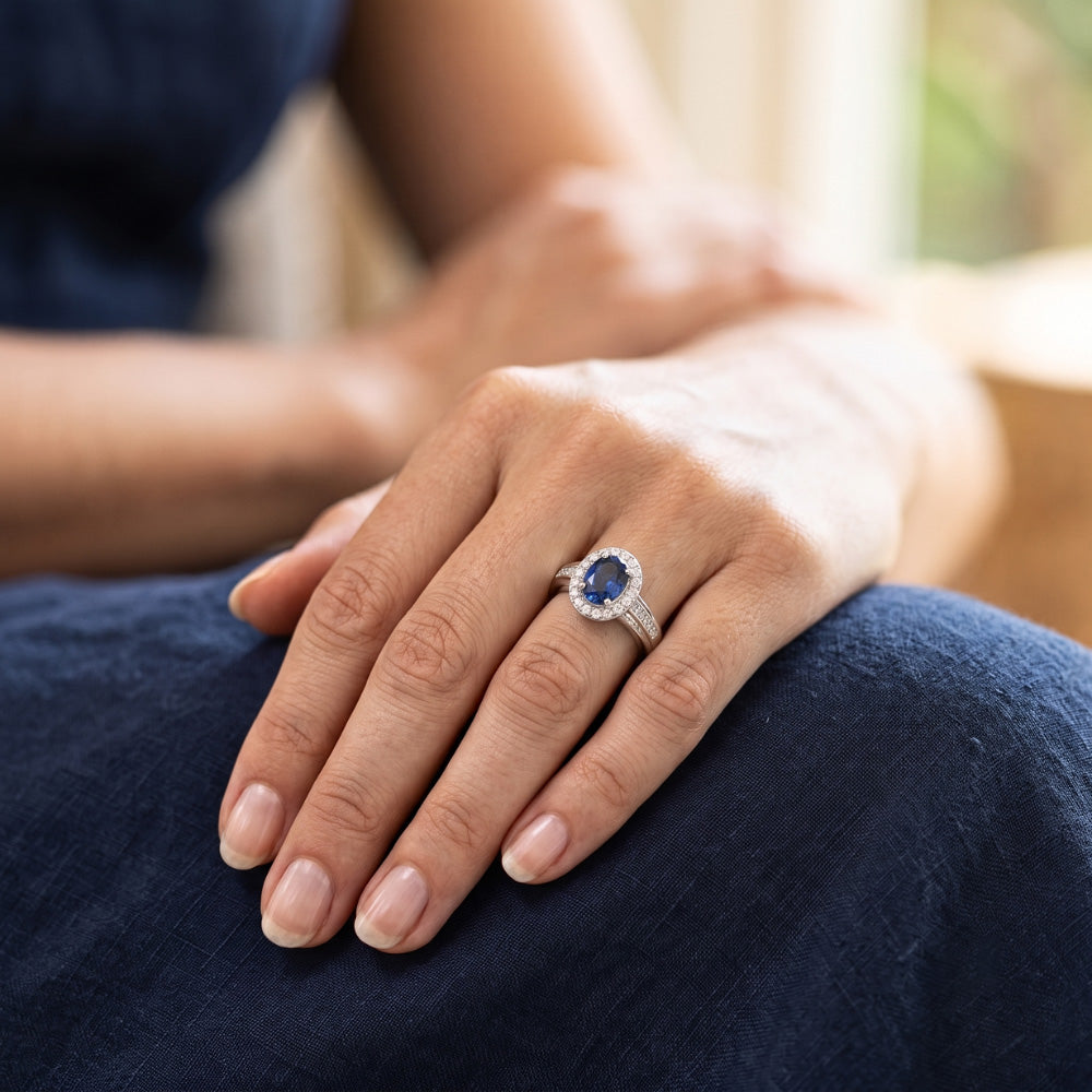 1.80 Karat srilankischer Saphir und runder Aus der Erde Abgebauter Natürlicher Diamanten Ring 14K Weißgold