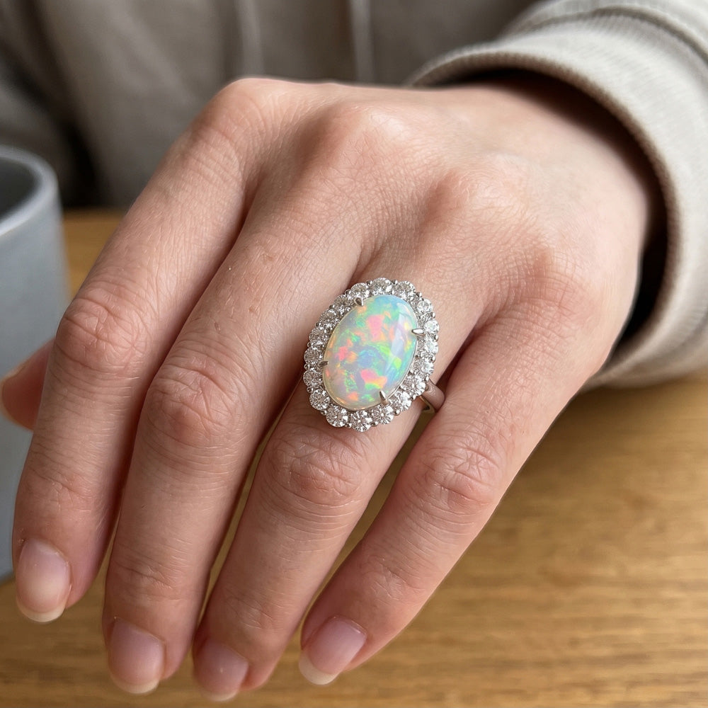 12.50 Karat Opal und Aus der Erde Abgebauter Natürlicher Diamanten Ehering Neu Weißgold 14K
