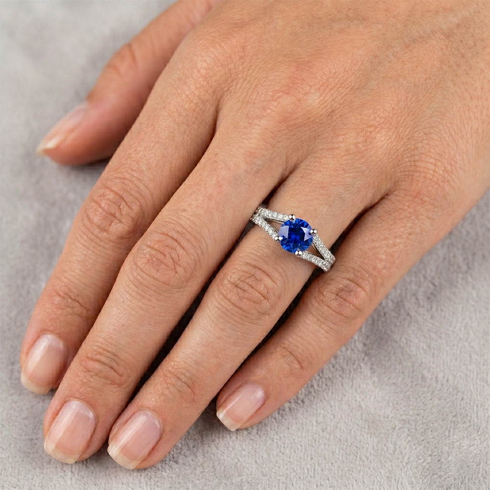 14K Weißgold 3.20 Karat srilankischer Saphir- und Aus der Erde Abgebauter Natürlicher Diamantring