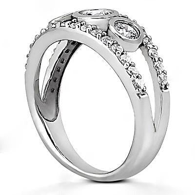 1.46 Karat 3 Stein Natürliche Aus der Erde Abgebauter Natürlicher Diamant Verlobungsring mit Akzenten Weißgold