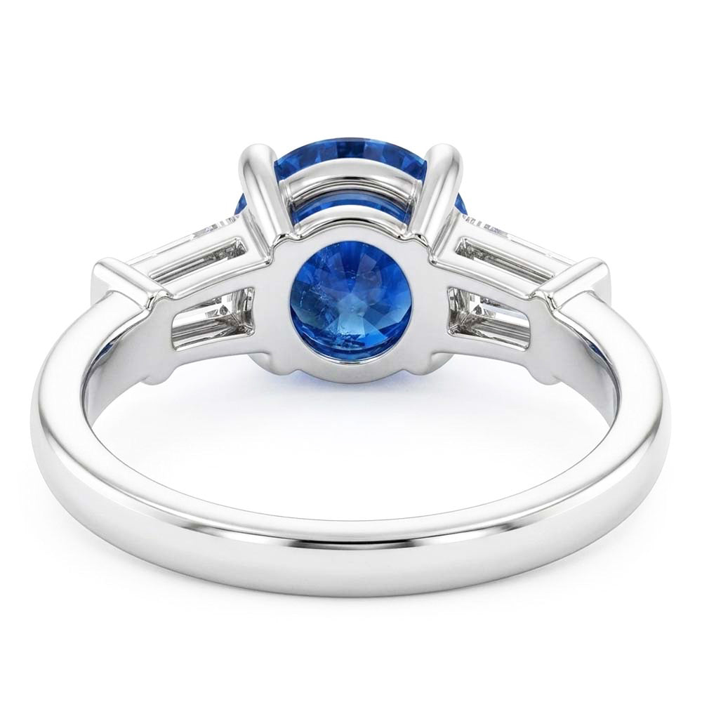 1,5 Kt. Sri Lanka Saphir und Baguette Aus der Erde Abgebauter Natürlicher Diamantring mit 3 Steinen