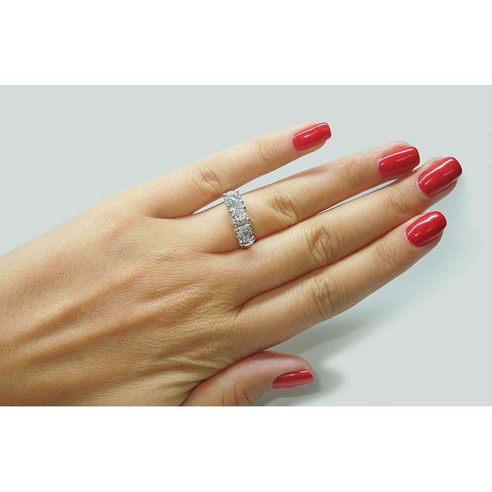 2,25 ct. Runder Echt Diamant Drei-Steine-Ring im Lucida-Stil Weißgold Neu