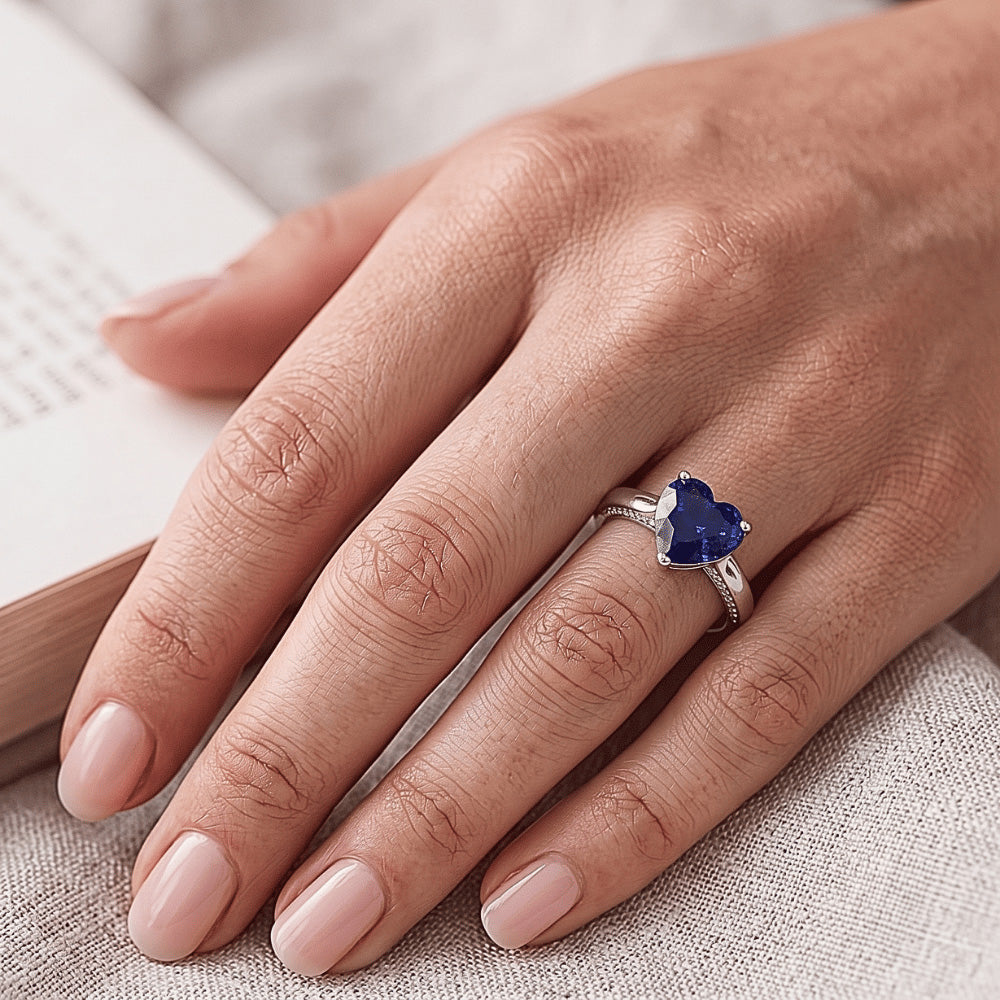 2,50 Karat Solitaire Ceylon Saphir Ring Krappenset Weißgold