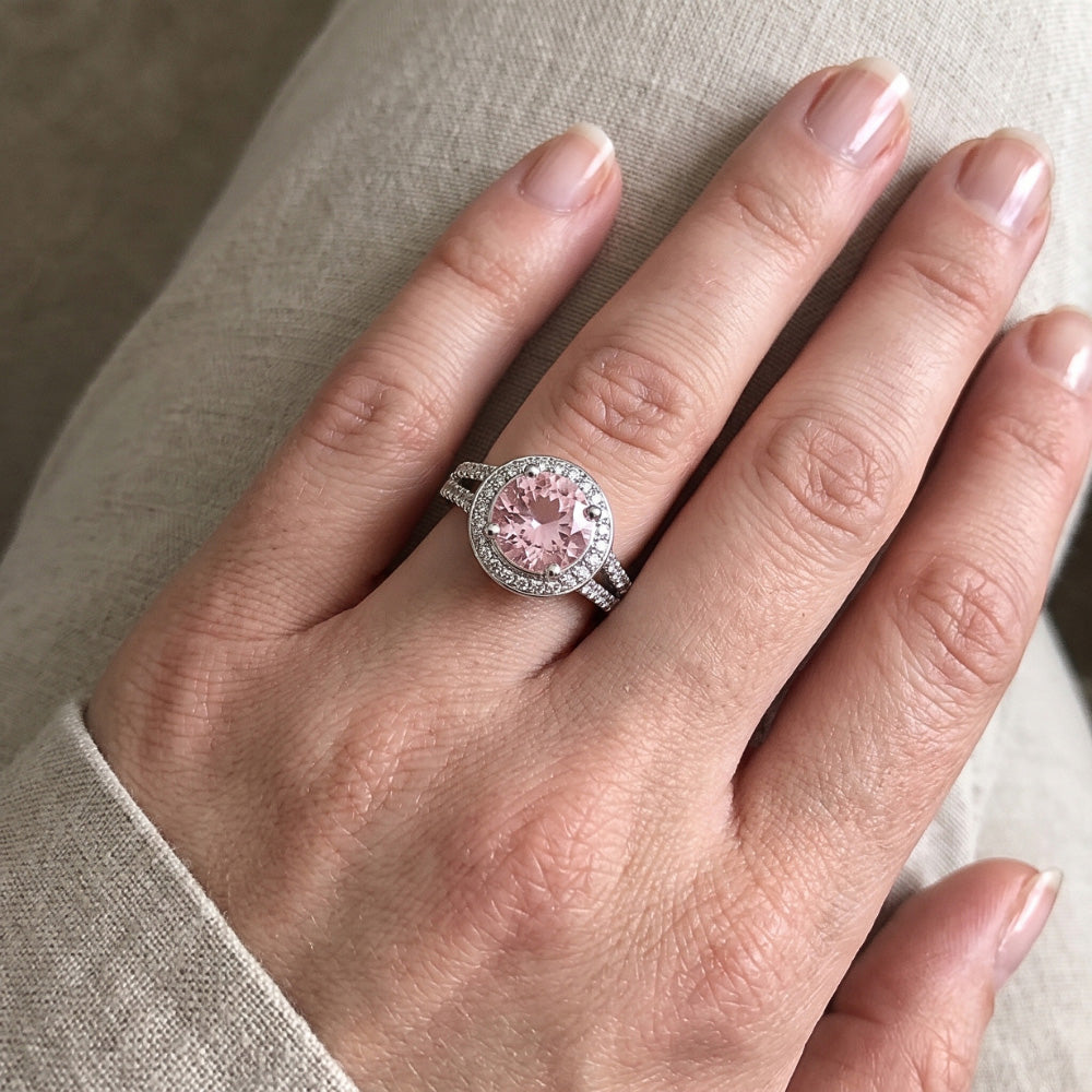 2,91 Karat Halo Pink Saphir Solitär mit Akzenten Verlobungsring