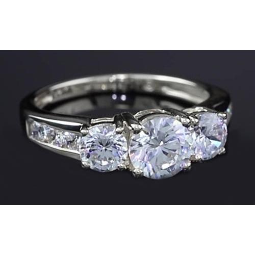 3 Karat Drei-Steine-Verlobungsring Natürliche Diamant Runder Korb Krappenfassung