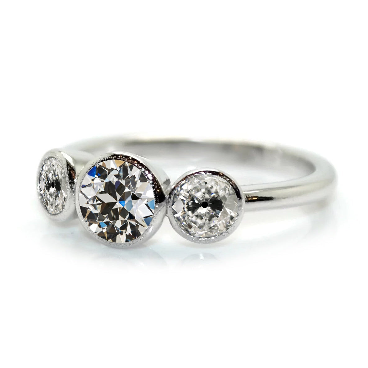 3 Steine Ring Rund Alter Minenschliff Natürliche Diamant Weißgold Schmuck 4 Karat