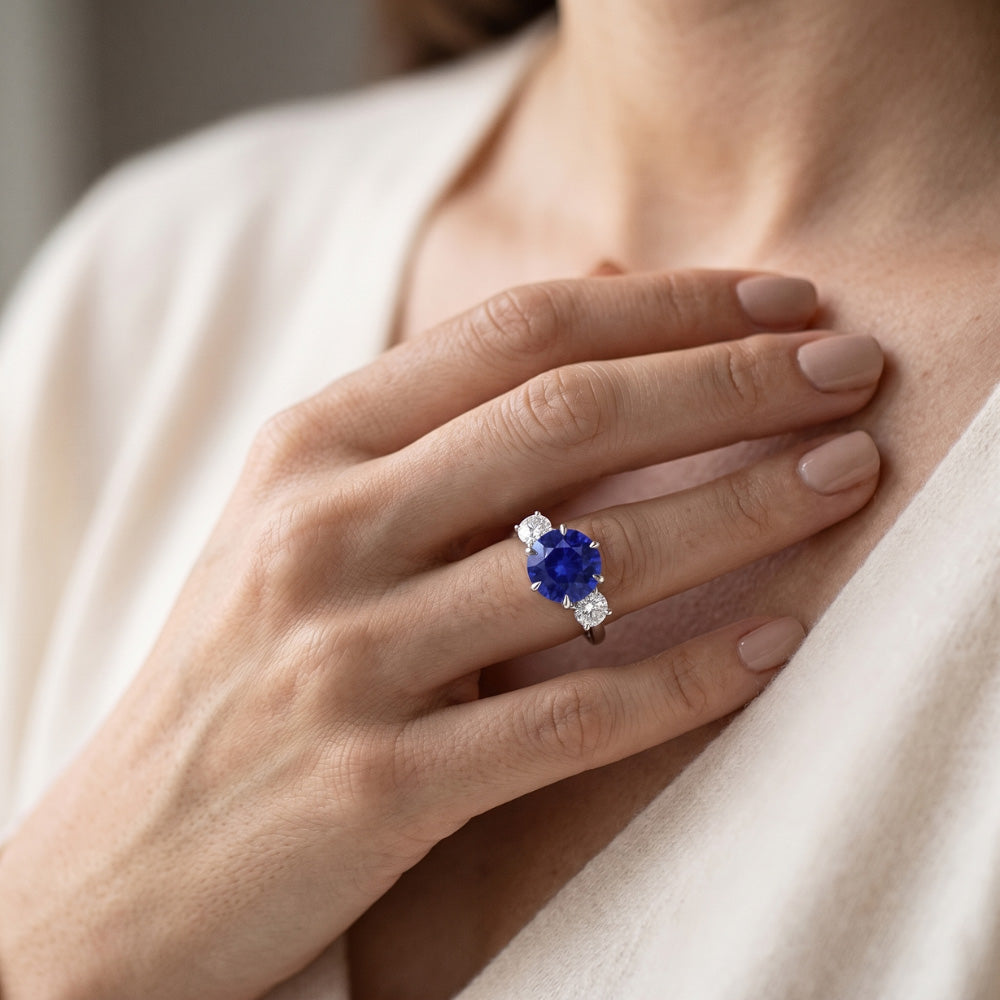 3 runde Natürlicher Diamant ( nicht im Labor gezüchtet )en aus tiefblauem Saphir-Ring Krappenset 3,50 Karat