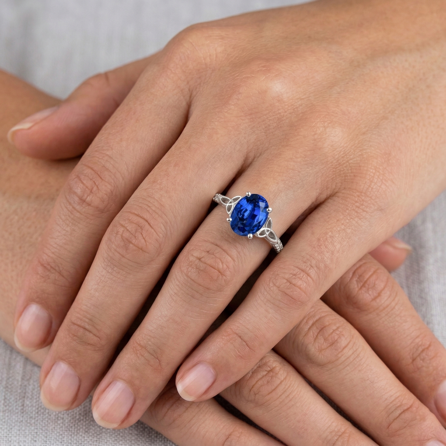3 Karat Ceylon Saphir und Aus der Erde Abgebauter Natürlicher Diamanten Ring Weißgold 14K