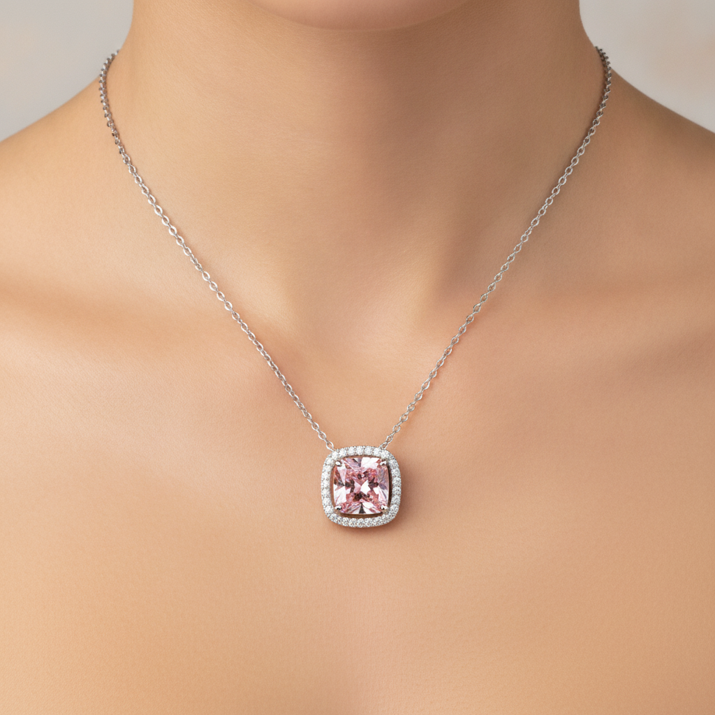 Halskette mit rosa Diamant 4,5 Karat im Labor gezüchtet Radiant Halo Pavé Kathedralen-Anhänger 14 Karat Weißgold