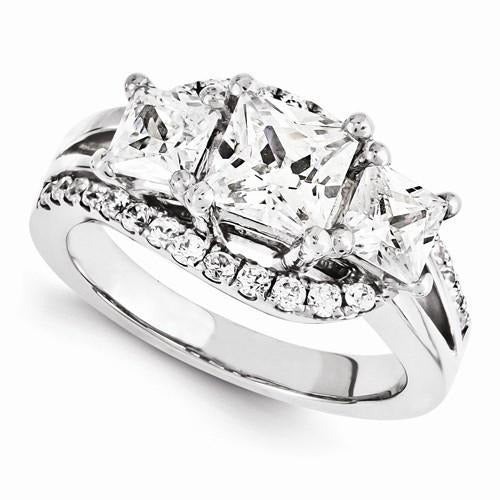 4 Karat Natürliche Aus der Erde Abgebauter Natürlicher Diamant-Verlobungsring mit drei Steinen Neu