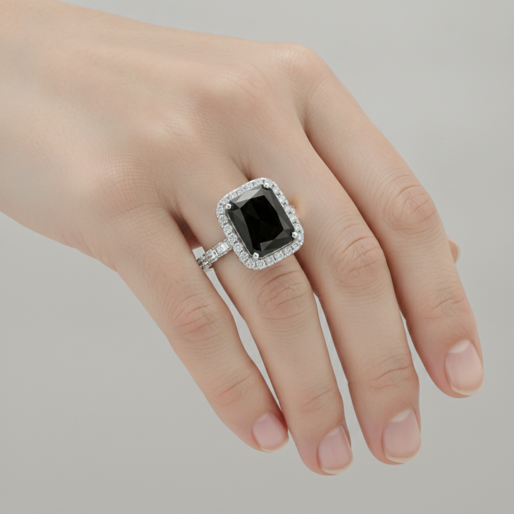 Damenring mit schwarzem Diamanten 7 Karat Natürlicher Radiantschliff Halo 14 Karat Weißgold