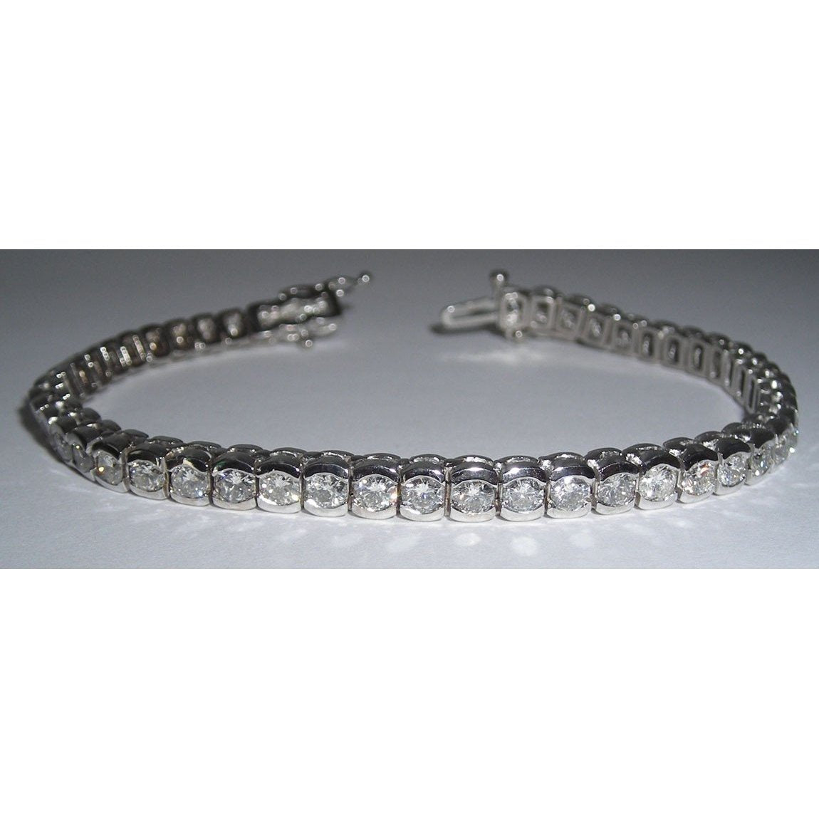 7.35 Karat Natürliche Diamant-Tennis-Armband vs. Schmuck Hand Gold