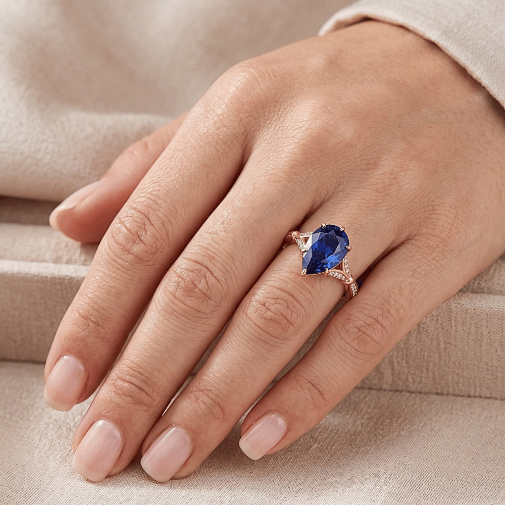 Akzent Verlobungsring Birne Ceylon Saphir & Aus der Erde Abgebauter Natürlicher Diamanten 4,50 Karat