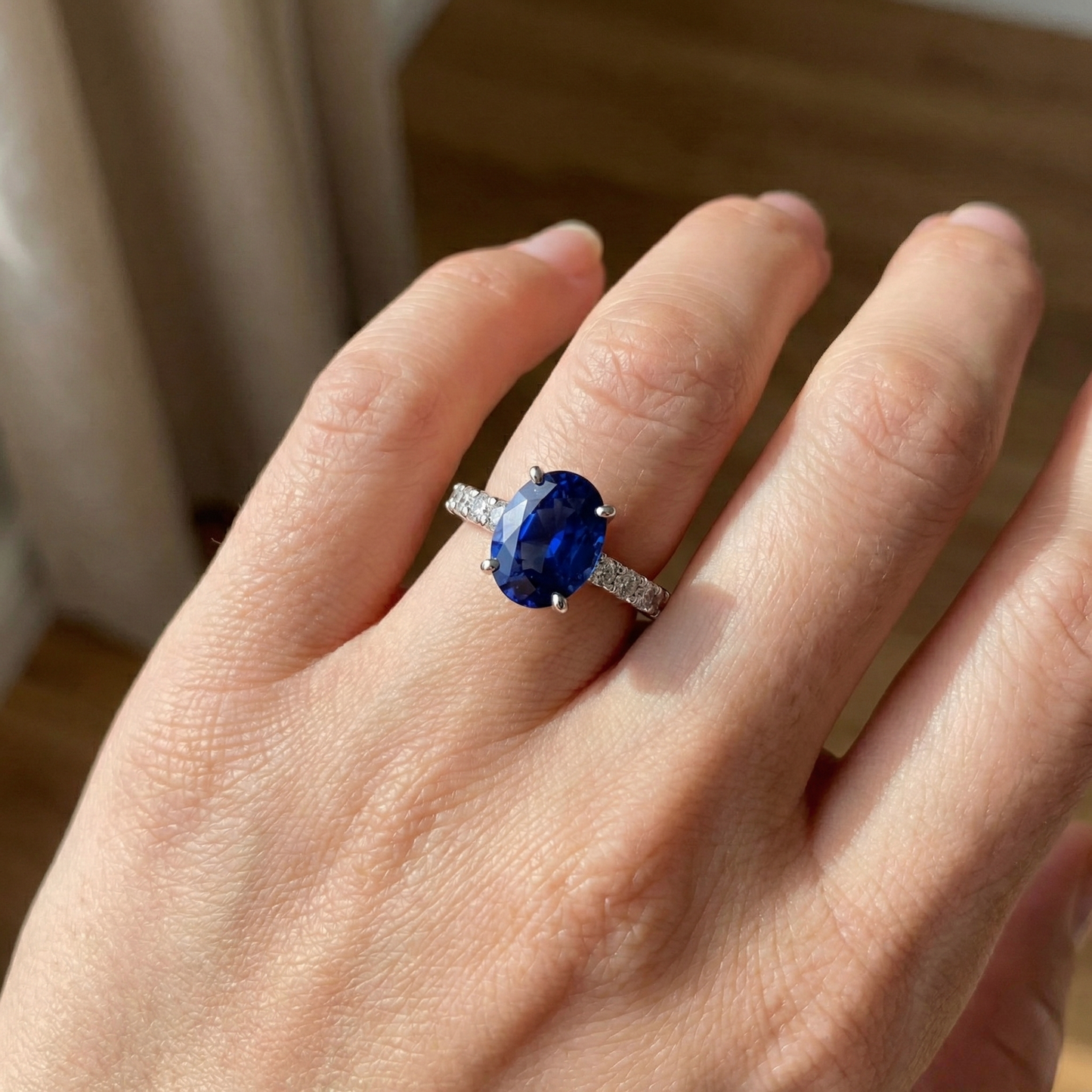 Natürlicher Diamant ( nicht im Labor gezüchtet ) Solitaire Oval Srilanka Saphir Ring mit Akzenten 4,50 Karat