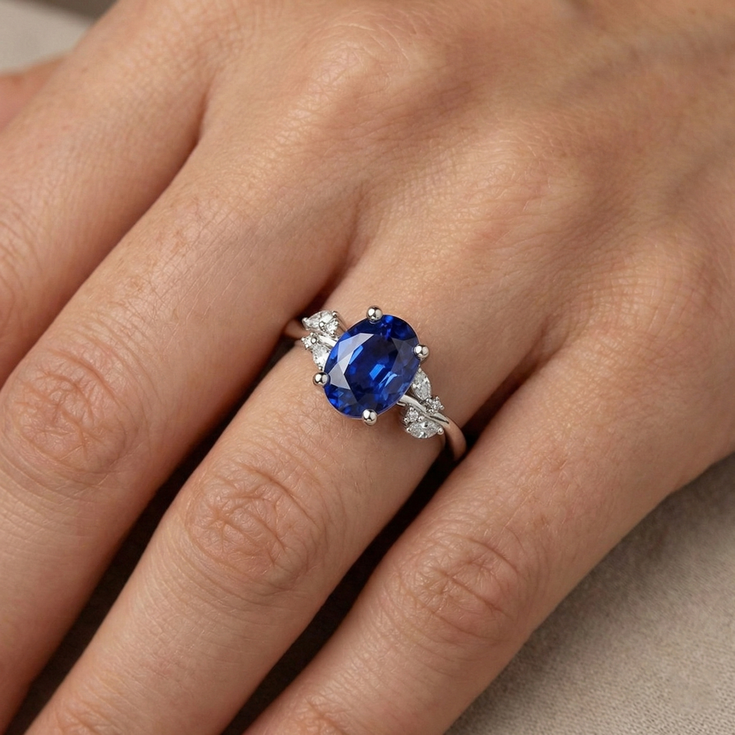 Natürlicher Diamant ( nicht im Labor gezüchtet )ring Oval Blauer Saphir Mit Marquise & Runden Steinen 4 Karat