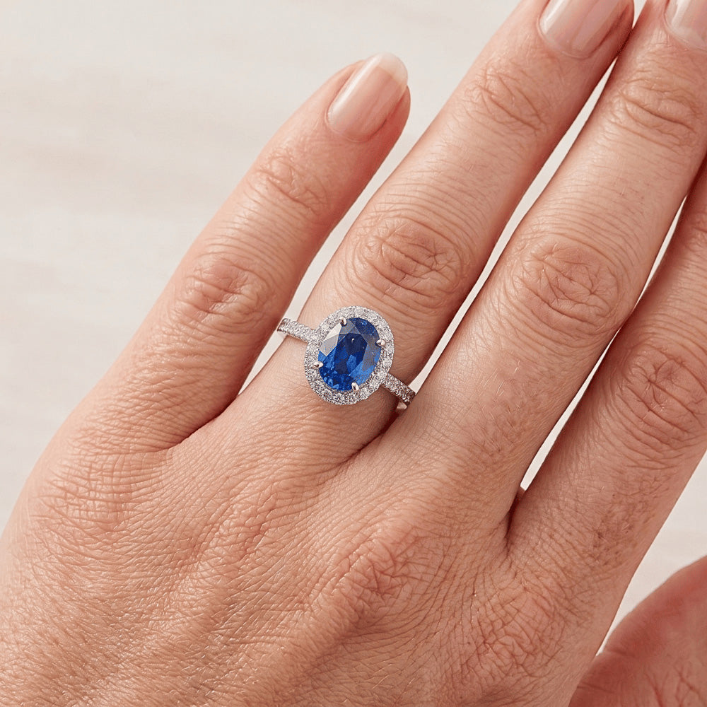 Ceylon Blue Sapphire Halo Aus der Erde Abgebauter Natürlicher Diamant Ring 14K Weißgold Oval 2,15 ct.