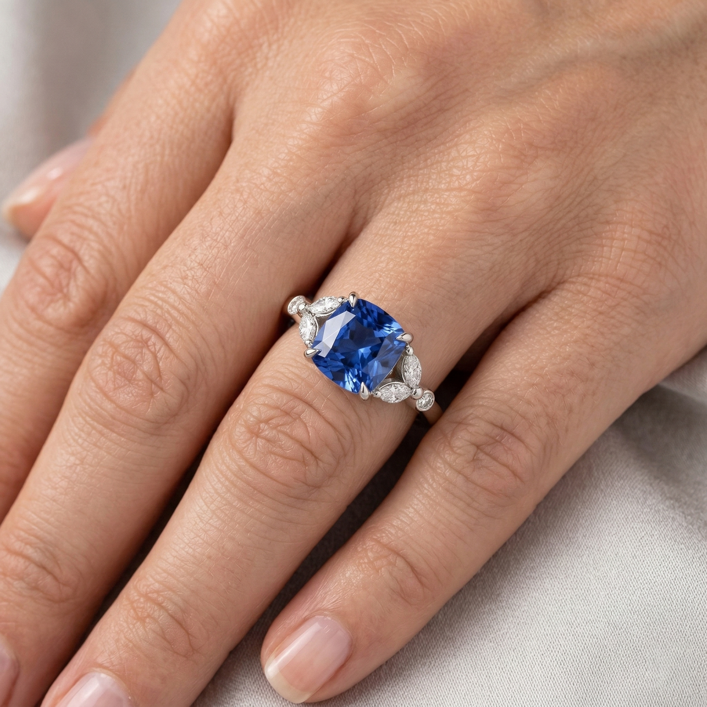 echter marquise saphir 2.70Karat ring mit Diamantbesatz