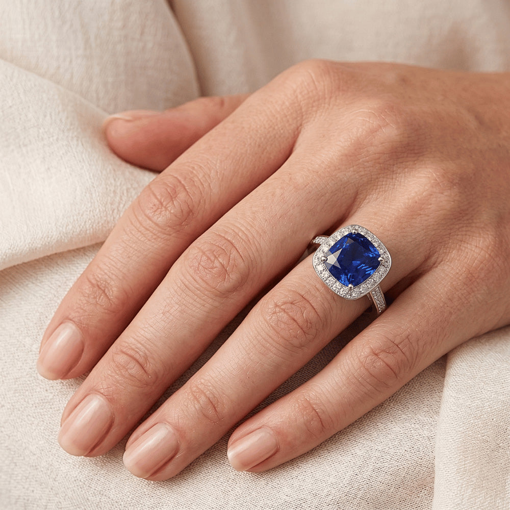 Damen Aus der Erde Abgebauter Natürlicher Diamant Halo Verlobungsring Kissen Blauer Saphir 3 Karat
