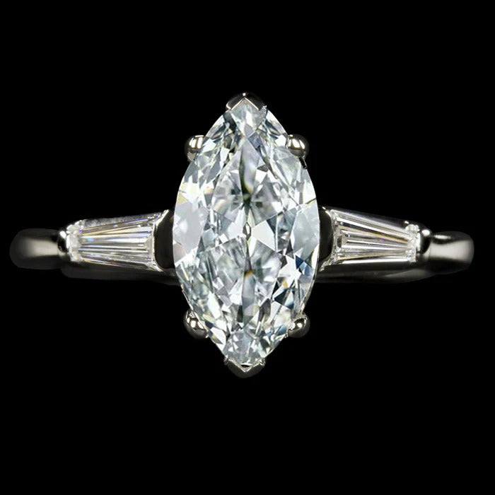 Drei-Steine-Ring Baguette & Marquise Old Mine Cut Natürliche Diamant 4.50 Karat