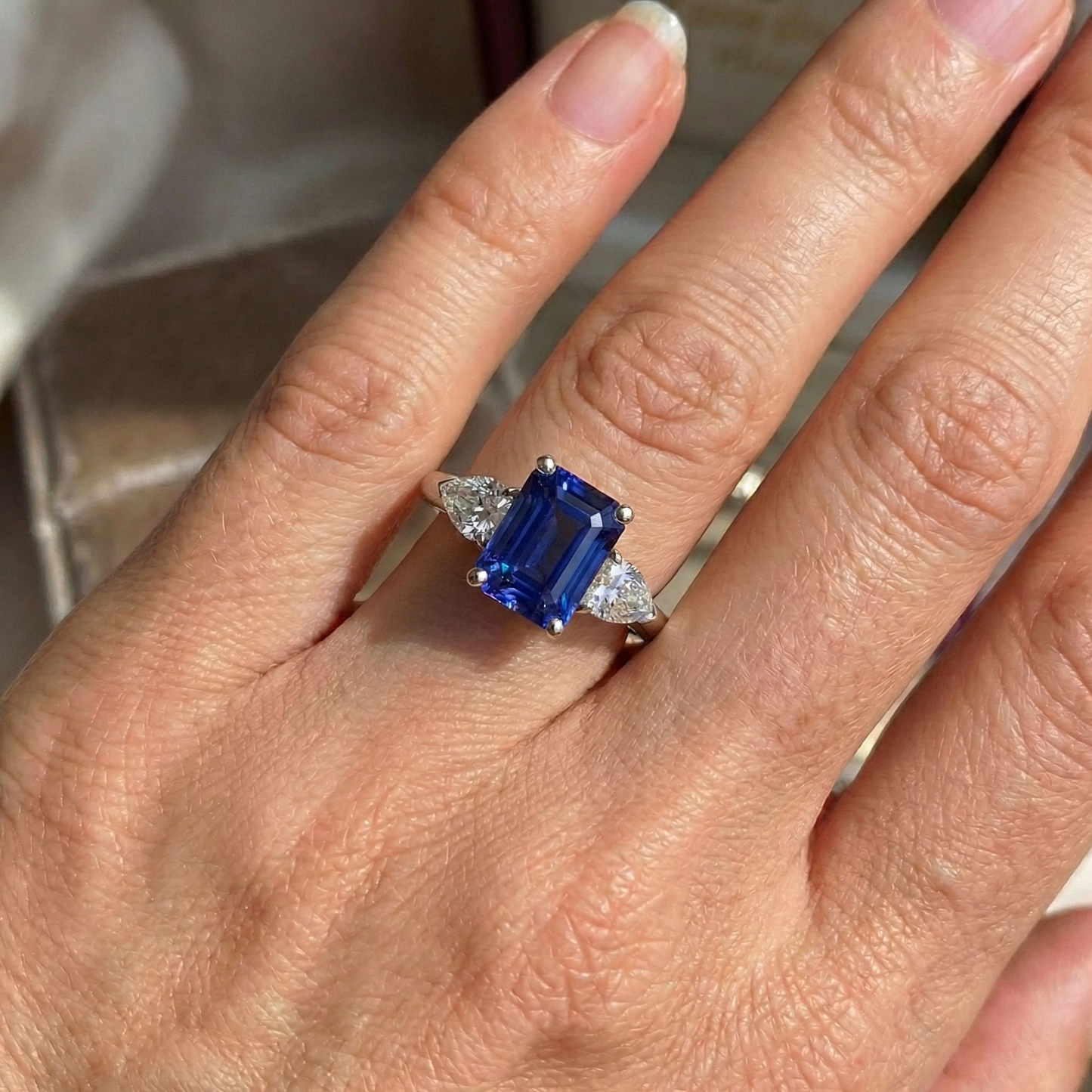 Drei Steine Blauer Saphir Schmuck Ring Birne Natürlicher Diamant ( nicht im Labor gezüchtet )en 3,50 Karat
