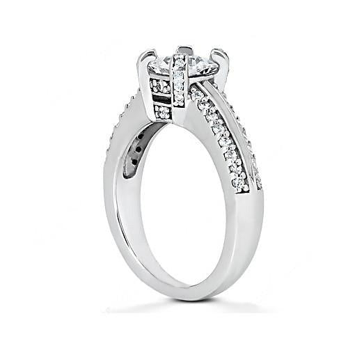 Echt Aus der Erde Abgebauter Natürlicher Diamant-Solitärring im Prinzessin-Schliff 2.20 ct. Mit Akzenten