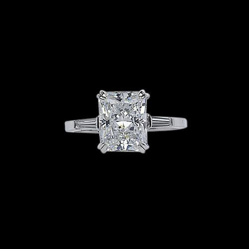 2,11 karat radiant & baguette diamanten drei-stein-verlobungsring
