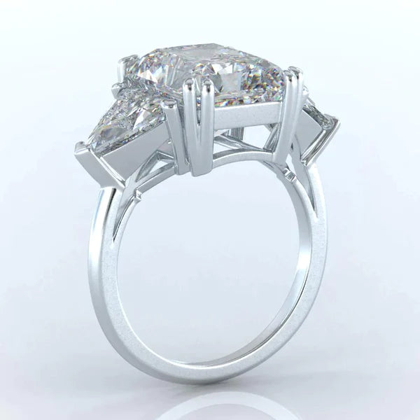 Eleganter strahlender Trilliant-Echt-Diamantring mit 9 Carat
