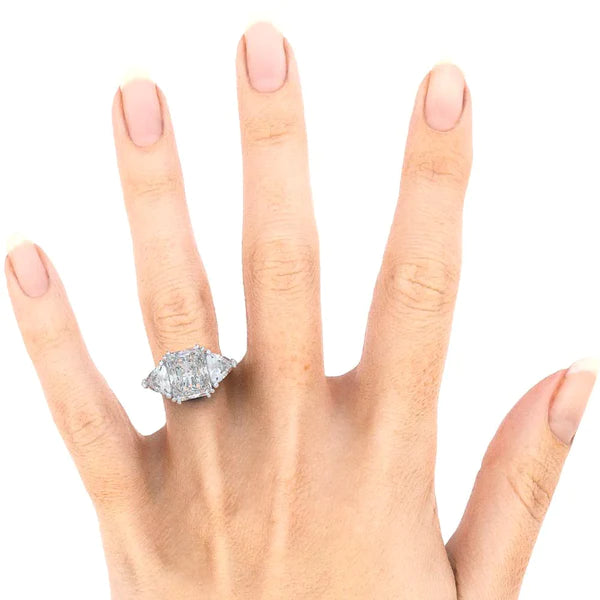 Eleganter strahlender Trilliant-Echt-Diamantring mit 9 Carat