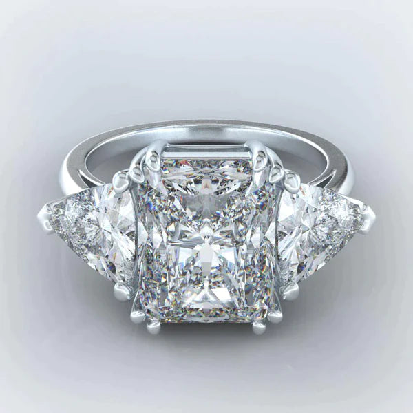 Eleganter strahlender Trilliant-Echt-Diamantring mit 9 Carat