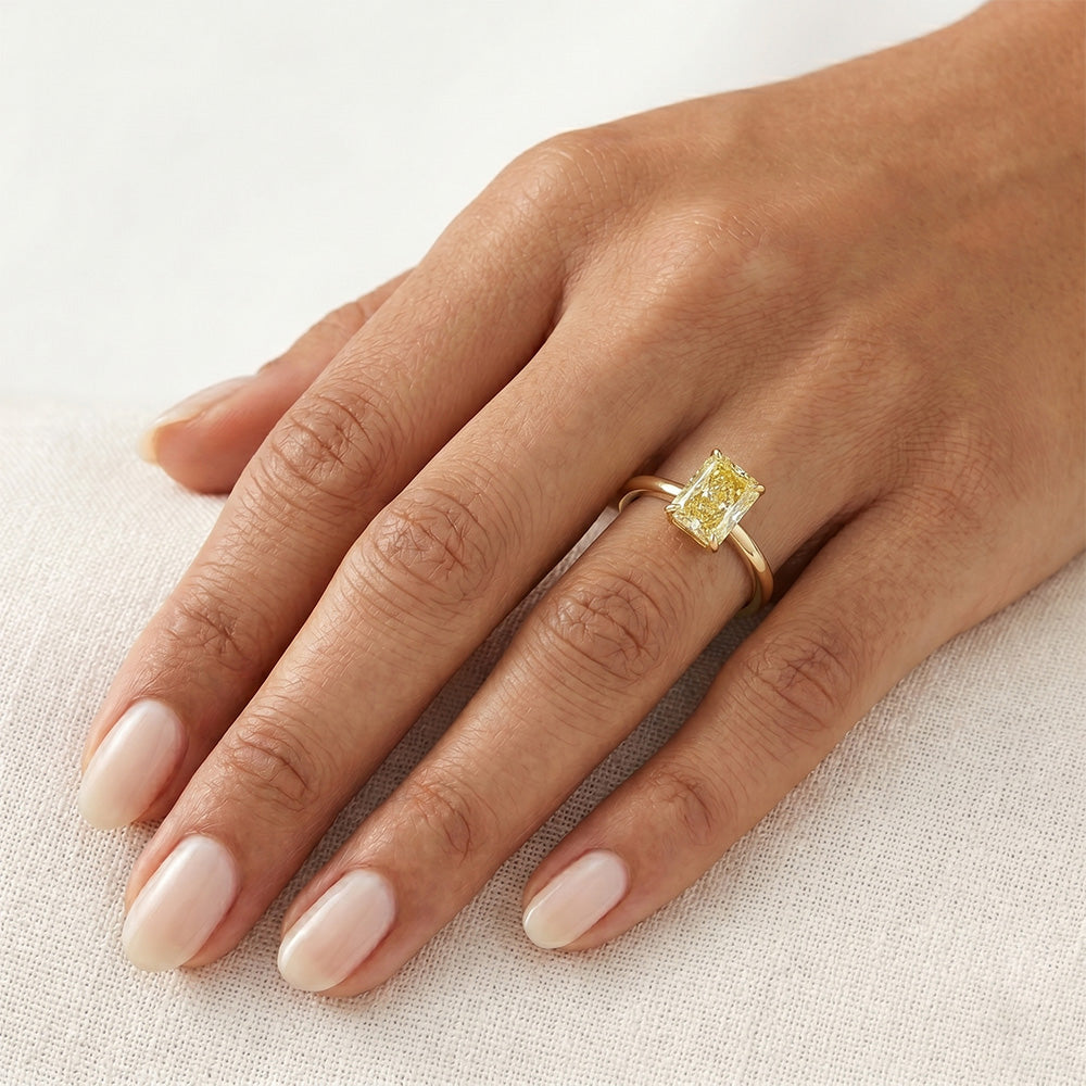 Fancy Gelber Diamant im Radiant-Schliff Einzelstein-Ring 2 Karat
