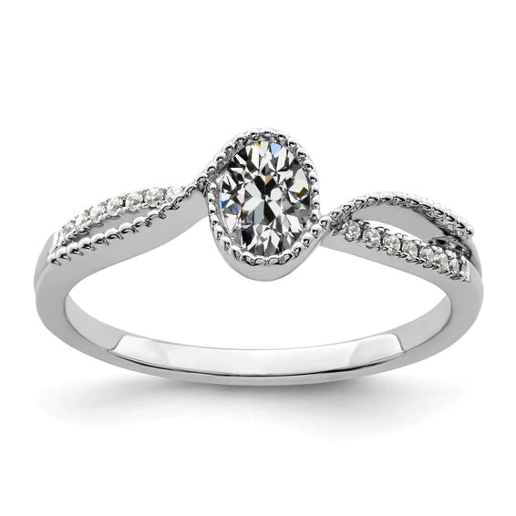 Goldener Ovaler Echt Diamantring im alten Minenschliff mit gedrehtem. gespaltenem Schaft 2.50 Karat