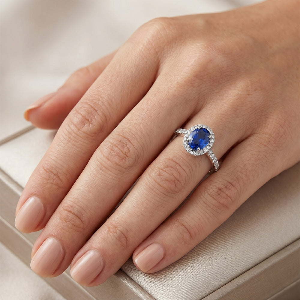 Halo Blue Saphir und Aus der Erde Abgebauter Natürlicher Diamant Verlobungsring 2.25 Karat Gold 14K