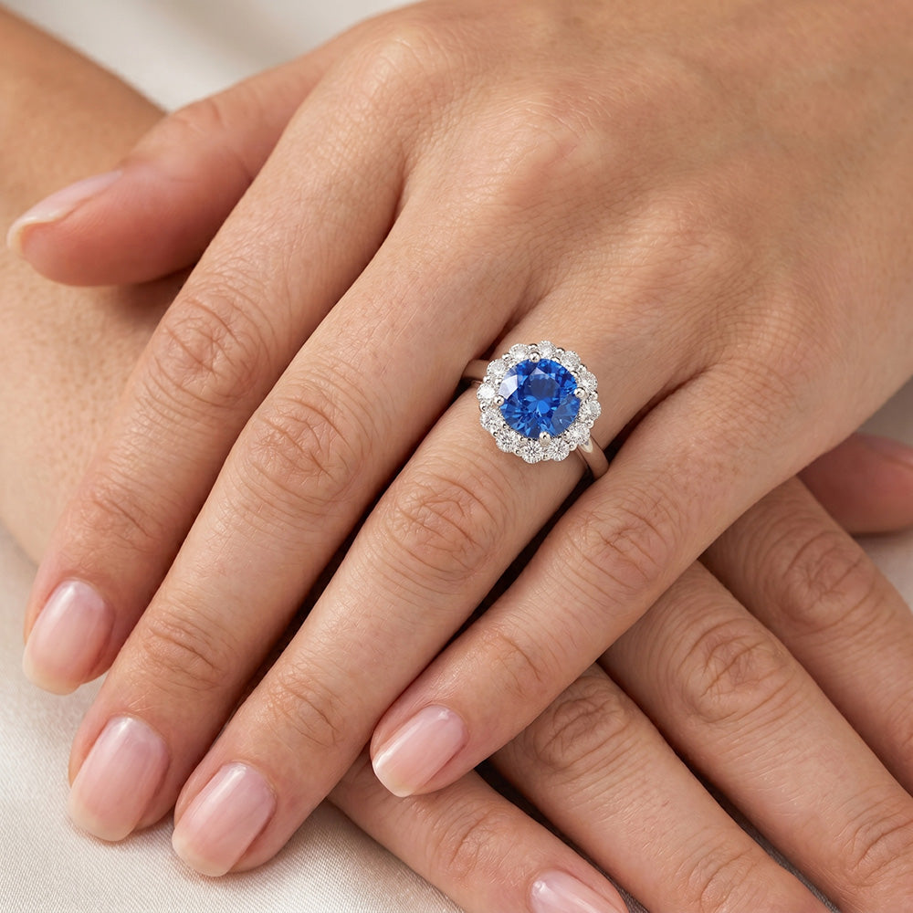Halo runder Saphir- und Aus der Erde Abgebauter Natürlicher Diamant-Verlobungsring 3.35 Karat Neu