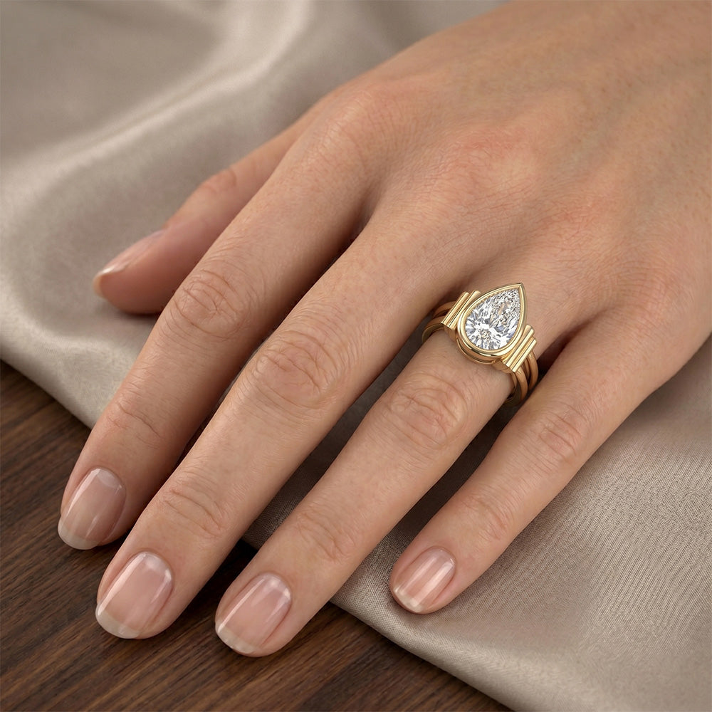 Handgefertigter Edler Diamant Drei-Stein-Ring 2 Karat |