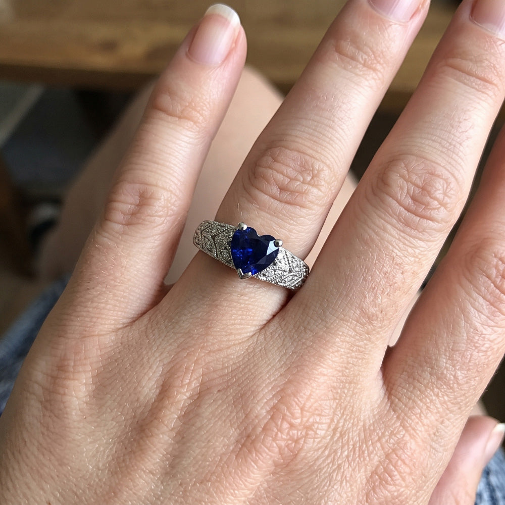 Natürlicher Diamant ( nicht im Labor gezüchtet )-Herz Halo blauer Saphir Ring 2,50 Karat Blatt-Stil Schmuck
