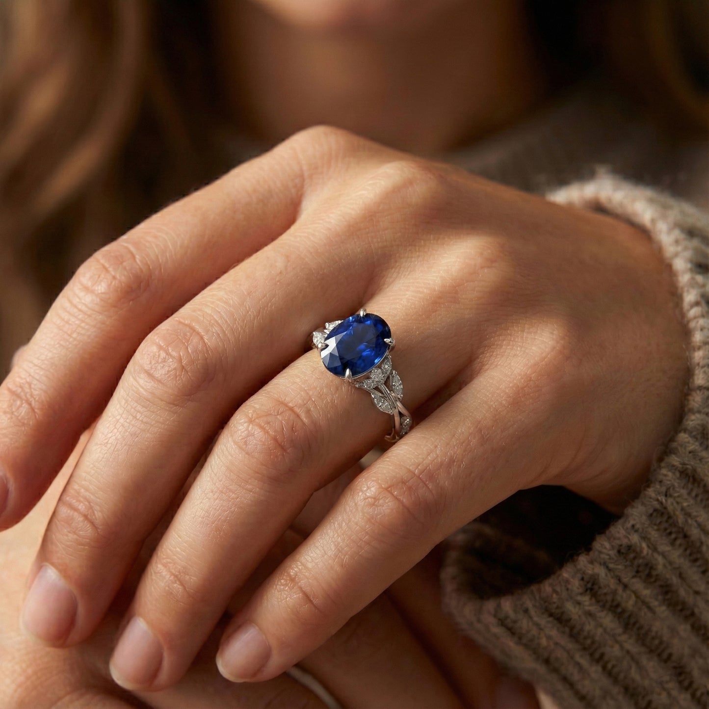Natürlicher Diamant ( nicht im Labor gezüchtet )-Edelstein-Ring Blatt-Stil Ovalschliff Blauer Saphir 5 Karat