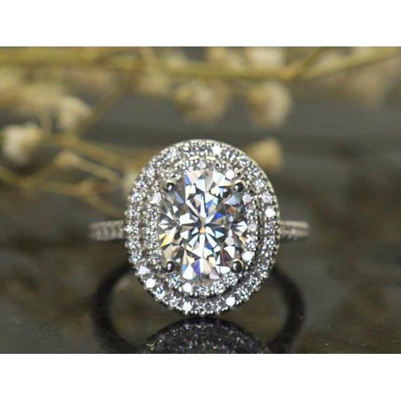 Ovaler Doppel-Halo-Natürliche Diamant-Verlobungsring 2,25 Karat