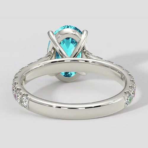 Ovaler Paraiba-Ring mit Diamantband