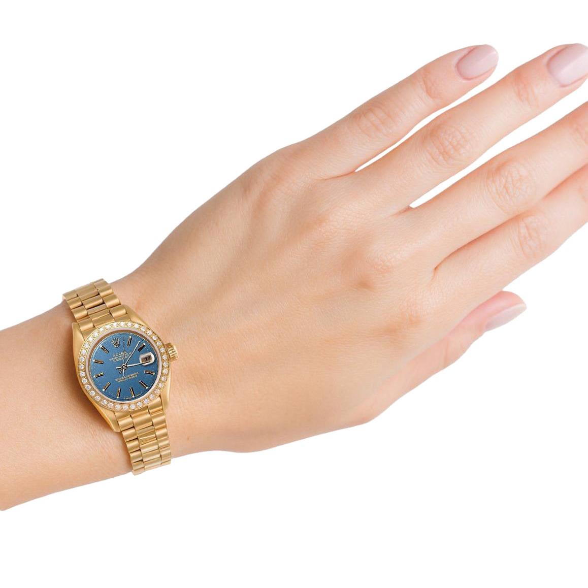 Rolex DateJust-Uhr mit blauem Stick-Zifferblatt und goldener Präsidenten-Diamantlünette P2