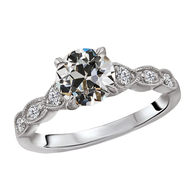 Antik-Kissen-Schliff Brillant Ring in 14 Karat Weißgold – Hauptansicht