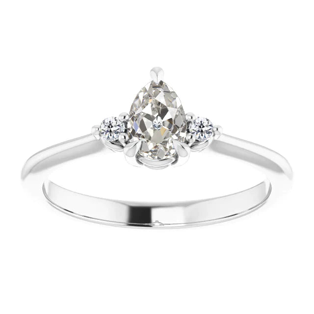 Runder & Birnen-Echt Diamantring mit drei Steinen im alten Minenschliff von 2,50 Karat