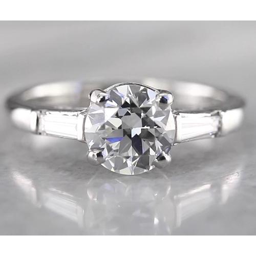 Runder Echt Diamant 3 Steine Ring Baguettes Weißgold 14K 1,60 Karat