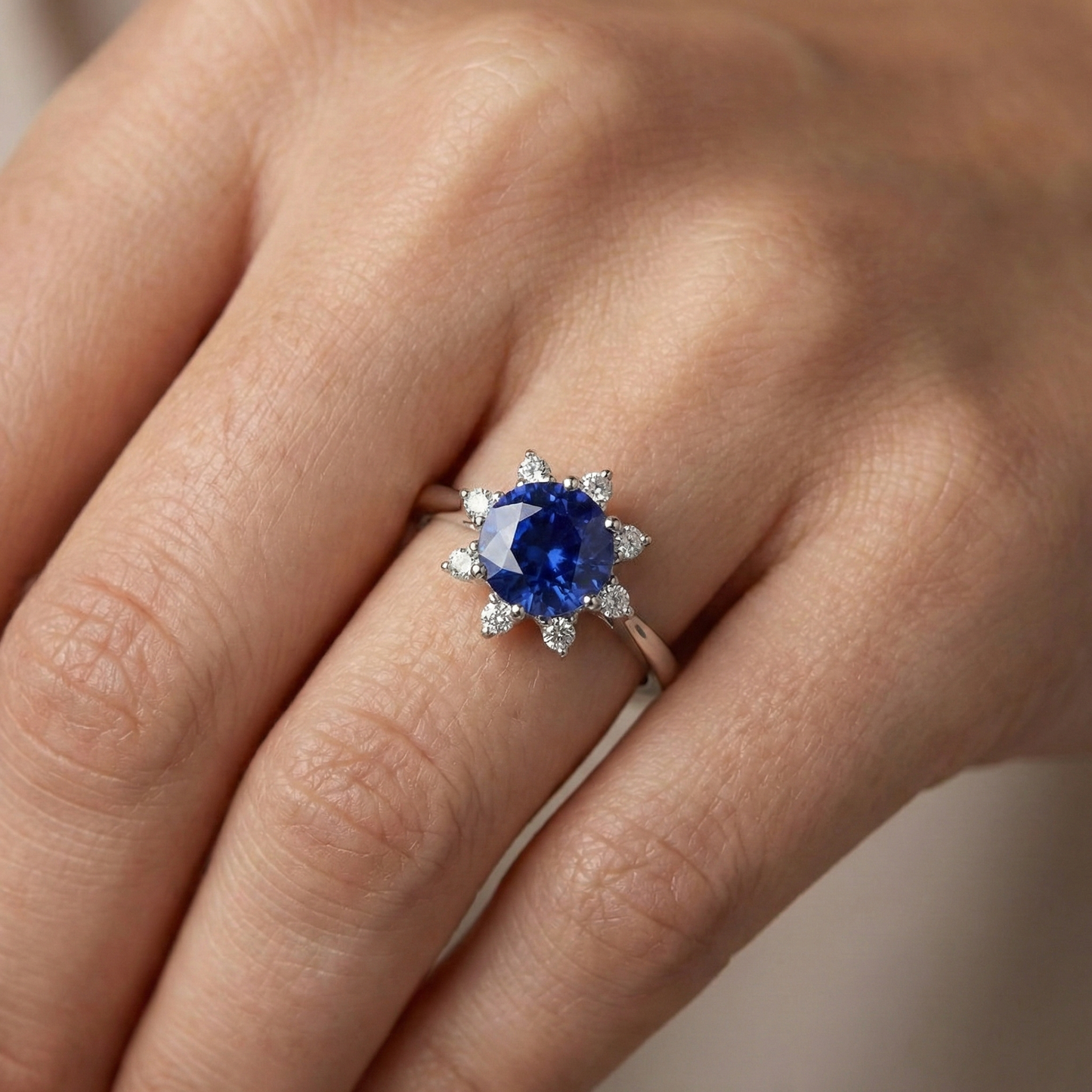 Runder Natürlicher Diamant ( nicht im Labor gezüchtet ) Halo Star Style Blauer Saphir Ring 3 Karat Weißgold