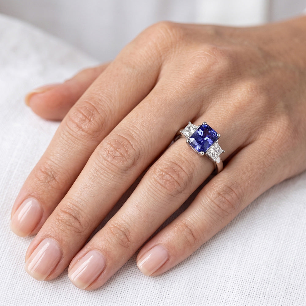 Saphir-Edelstein-Schmuck 3-Stein-Trapez-Natürlicher Diamant ( nicht im Labor gezüchtet )-Ring 2,50 Karat