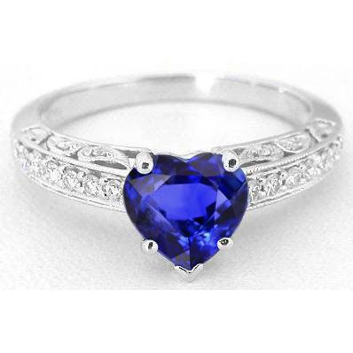 Saphir-Ring im Herzschliff
