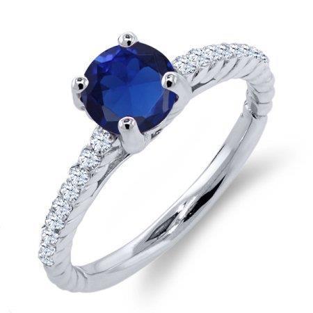 Saphirring mit Diamantakzenten