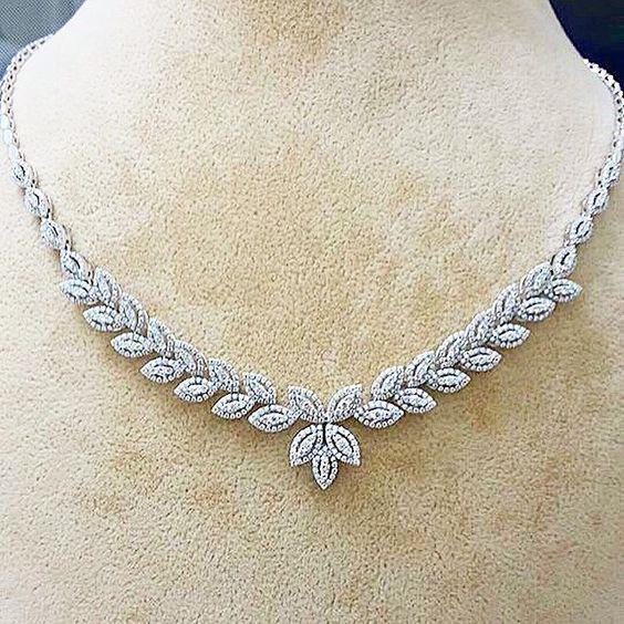 Schöne Echt Diamant-Kettenhalskette aus Gold 16 kt.