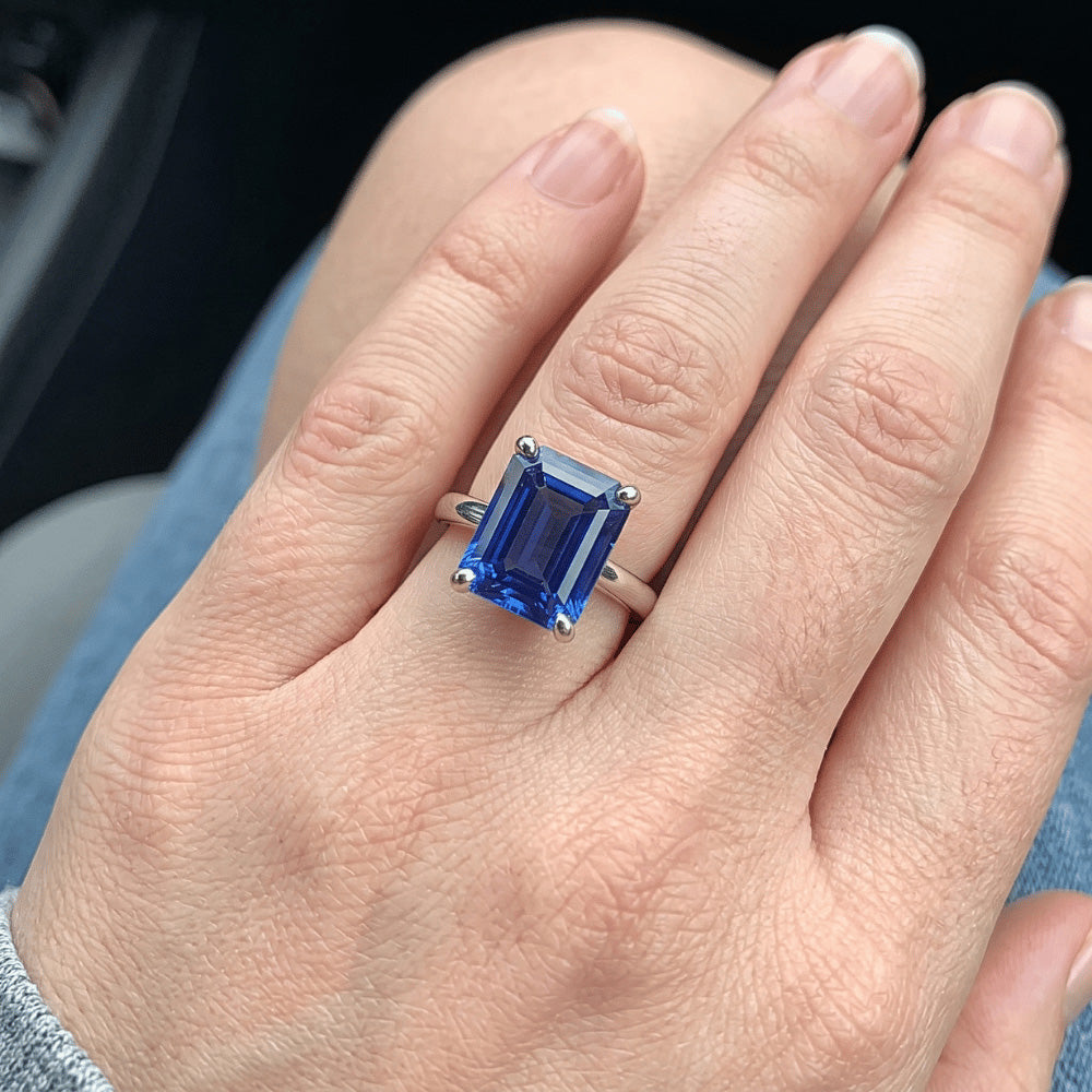 Solitär-Saphir-Verlobungsring mit 4 Karat