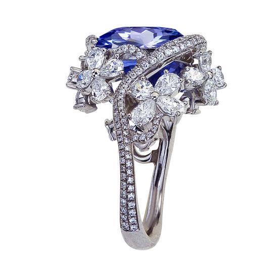 Statement-Ring mit 8 Carat Saphir-Edelstein