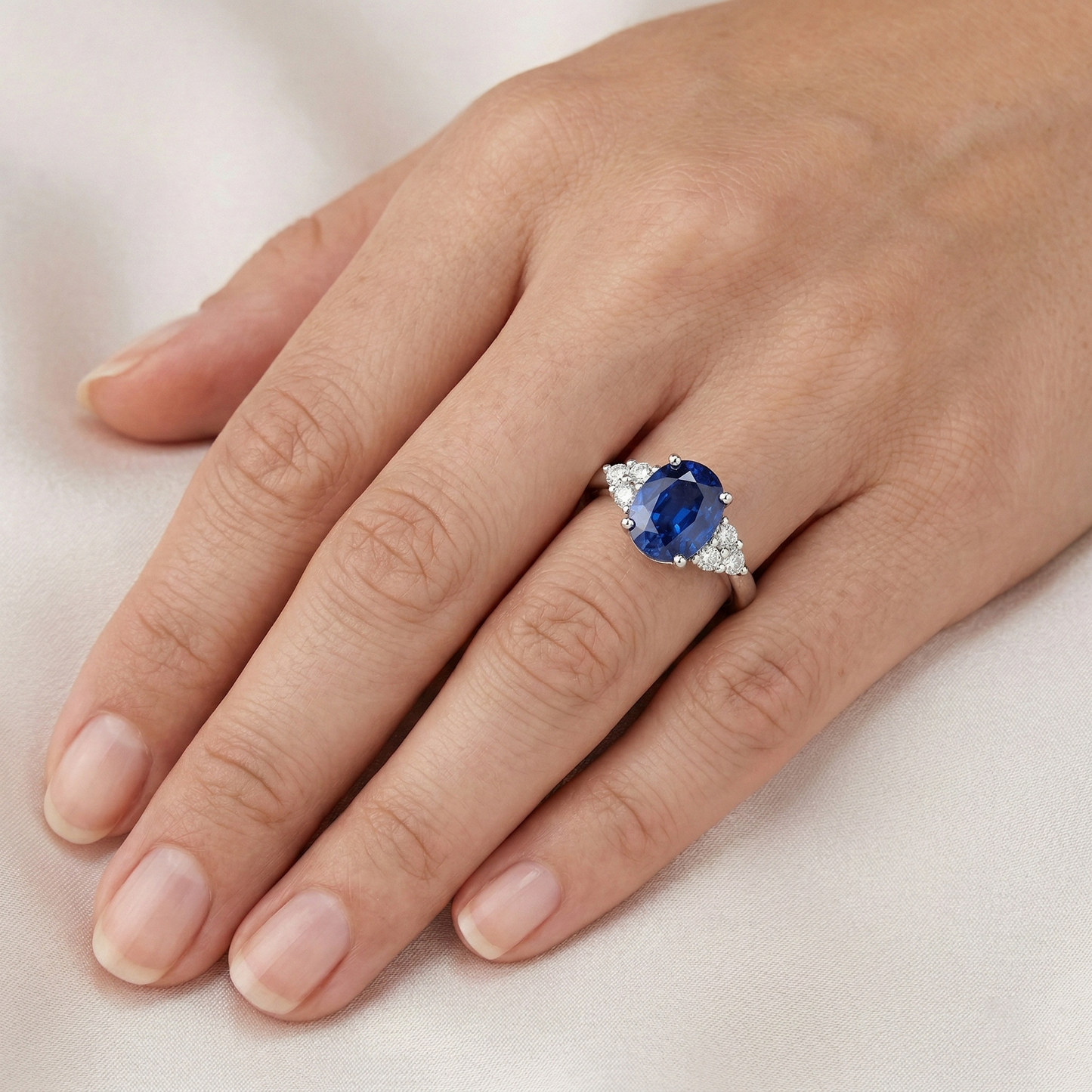echter oval saphir 3.40Karat ring mit Diamantbesatz
